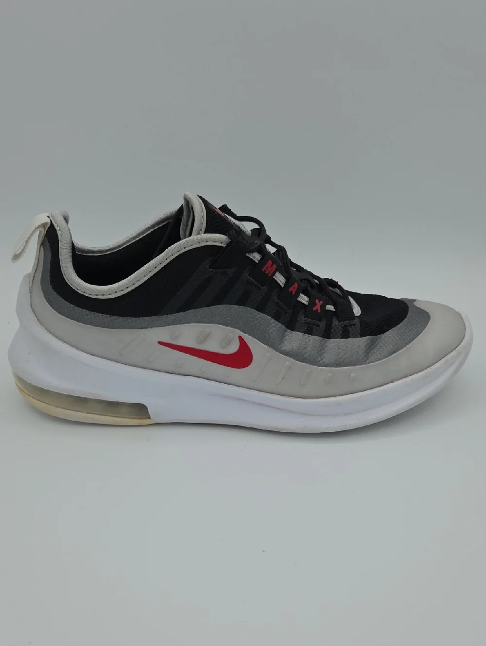 Rare- Nike Air Max Axis Running Shoes 6.5 Youth‎